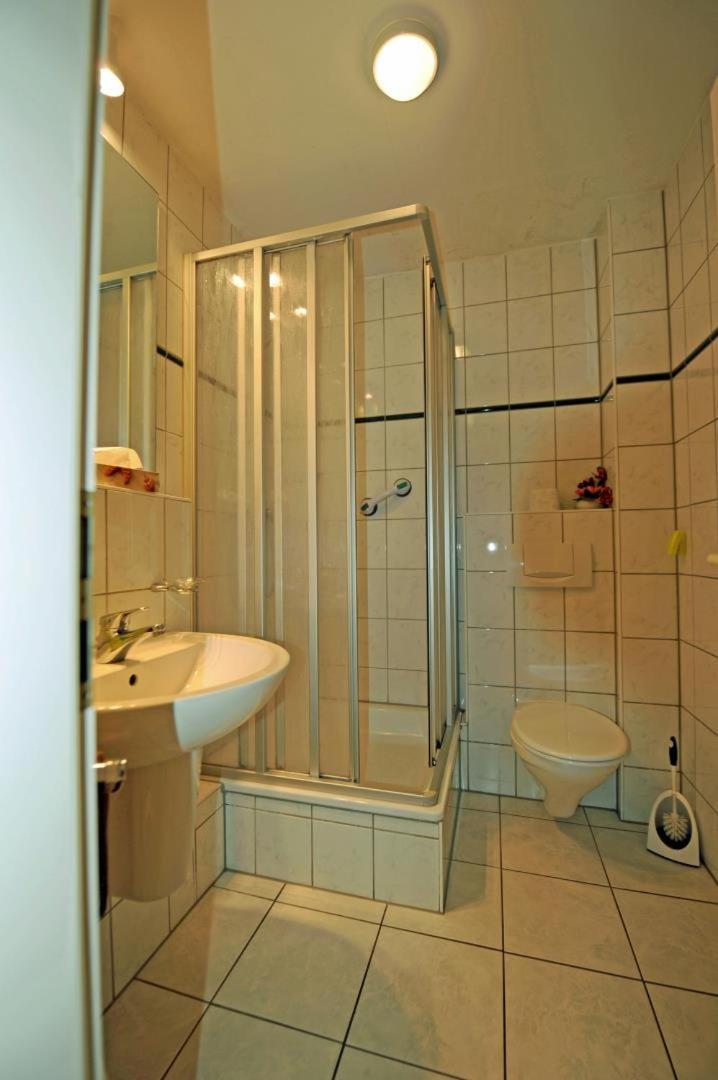 Studio 5 Im Eg Haus Stranddistel, Wunderschones Studio Fur 2 Personen In Zingst Exterior photo