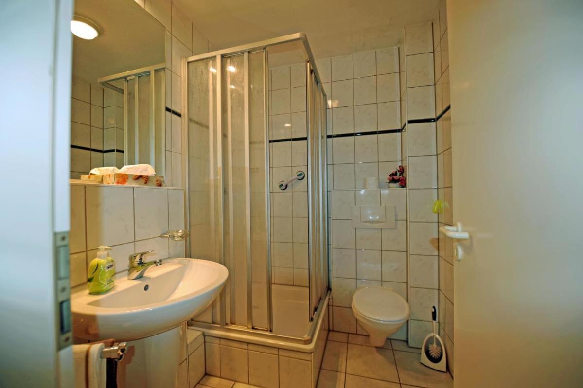 Studio 5 Im Eg Haus Stranddistel, Wunderschones Studio Fur 2 Personen In Zingst Exterior photo
