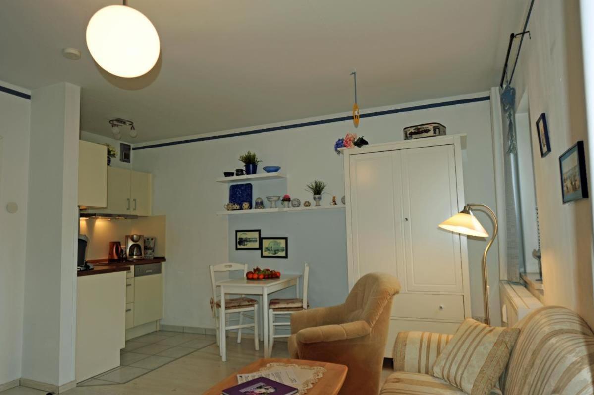 Studio 5 Im Eg Haus Stranddistel, Wunderschones Studio Fur 2 Personen In Zingst Exterior photo